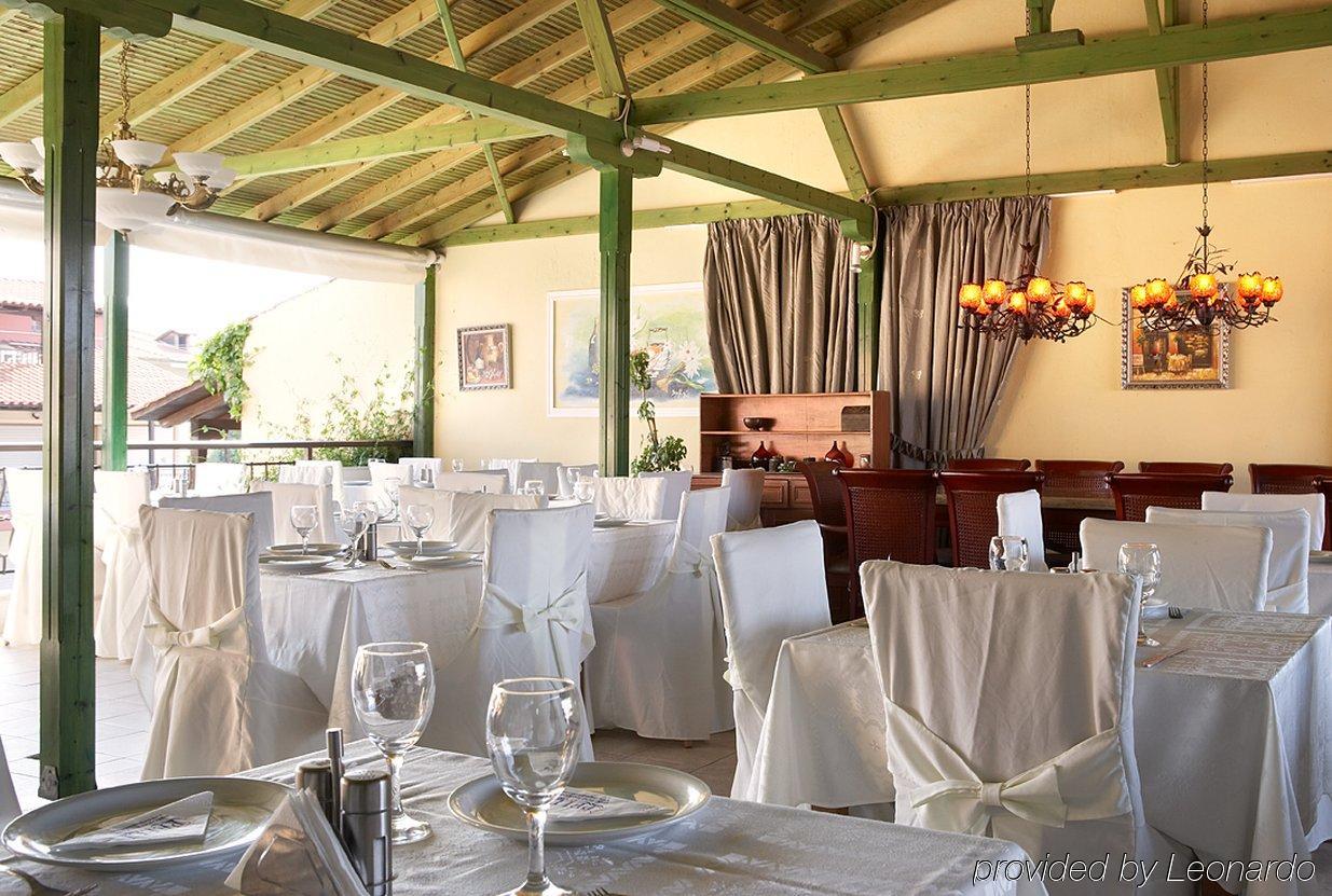 Pelli Hotel Pefkochori Restoran foto