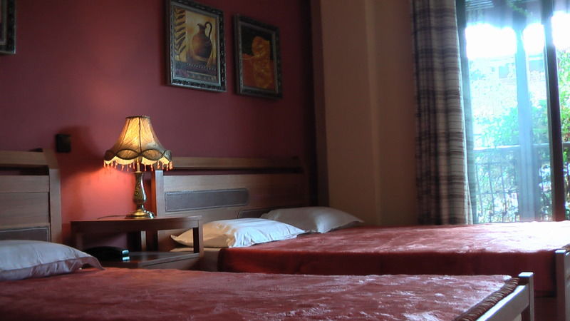 Pelli Hotel Pefkochori Bagian luar foto