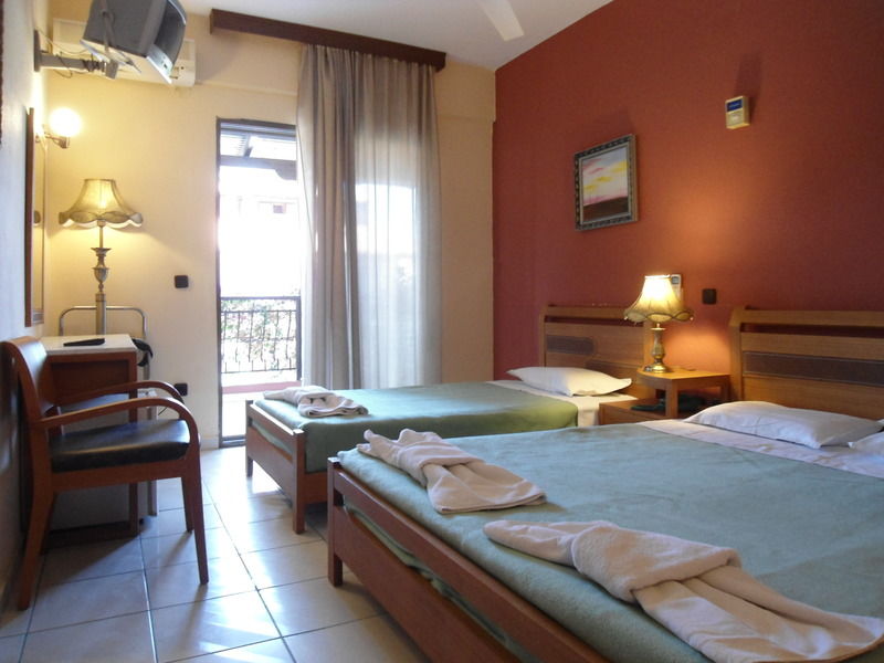 Pelli Hotel Pefkochori Bagian luar foto