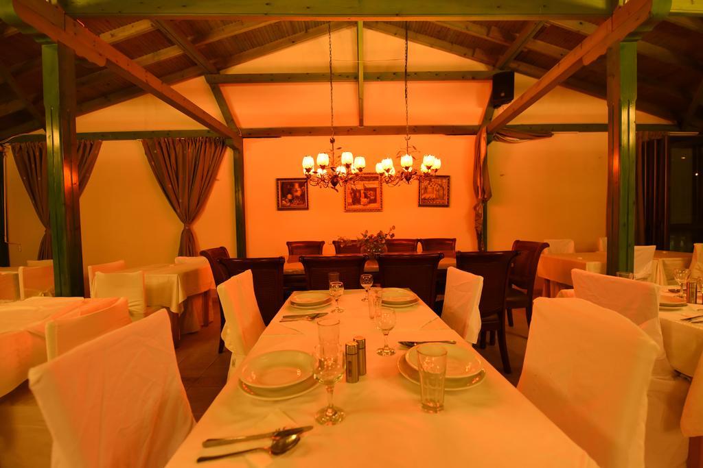 Pelli Hotel Pefkochori Bagian luar foto
