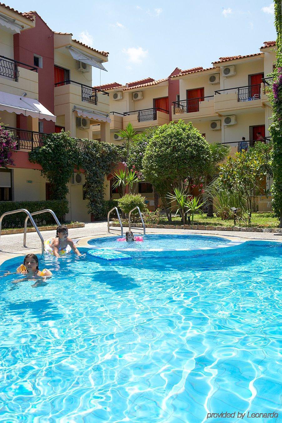 Pelli Hotel Pefkochori Fasilitas foto